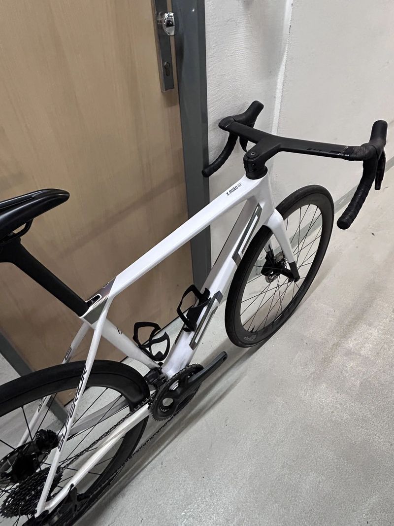 Superior Superior X-ROAD Team Issue Di2 54