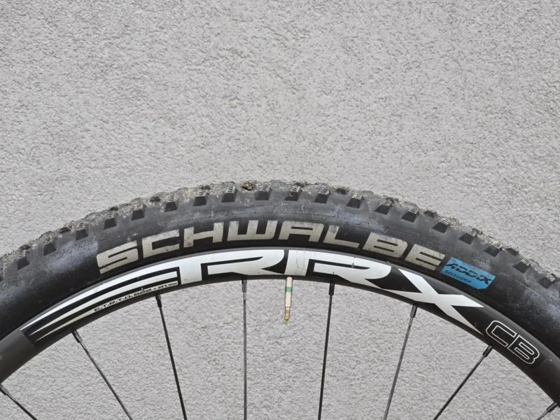Canyon Lux CF SL6