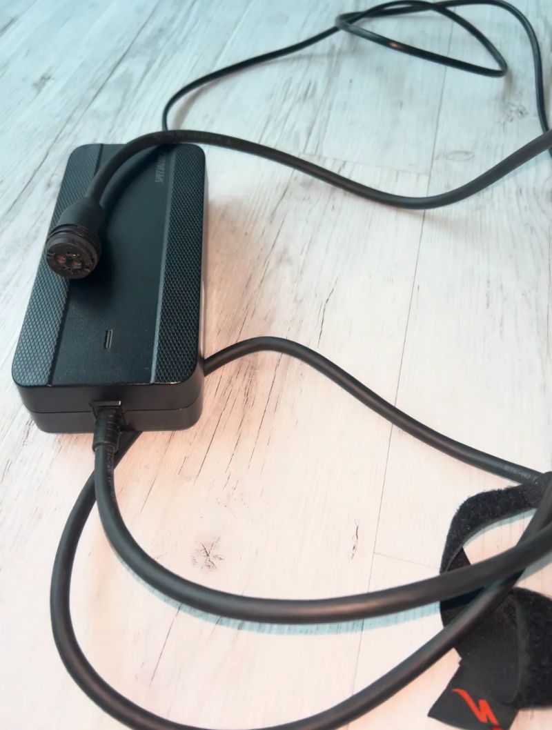 Nabíječka na elektrokolo Specialized