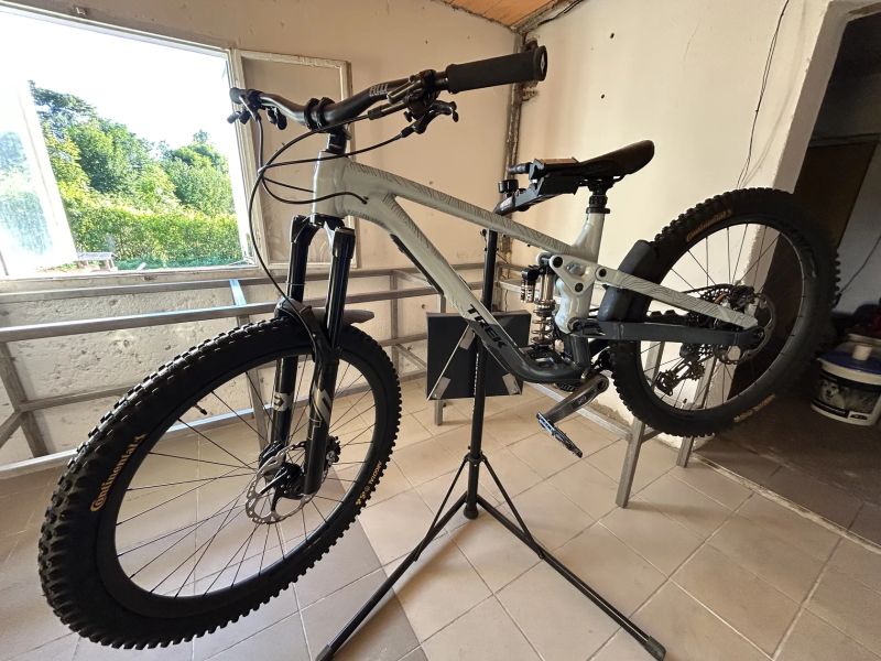 RÁM TREK SLASH GEN6 +příslušenství