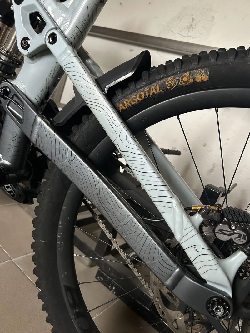 RÁM TREK SLASH GEN6 +příslušenství