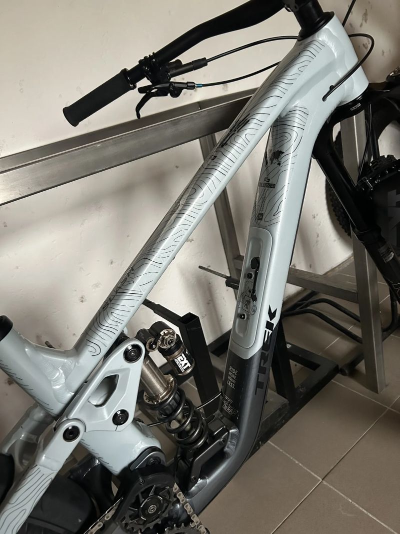 RÁM TREK SLASH GEN6 +příslušenství