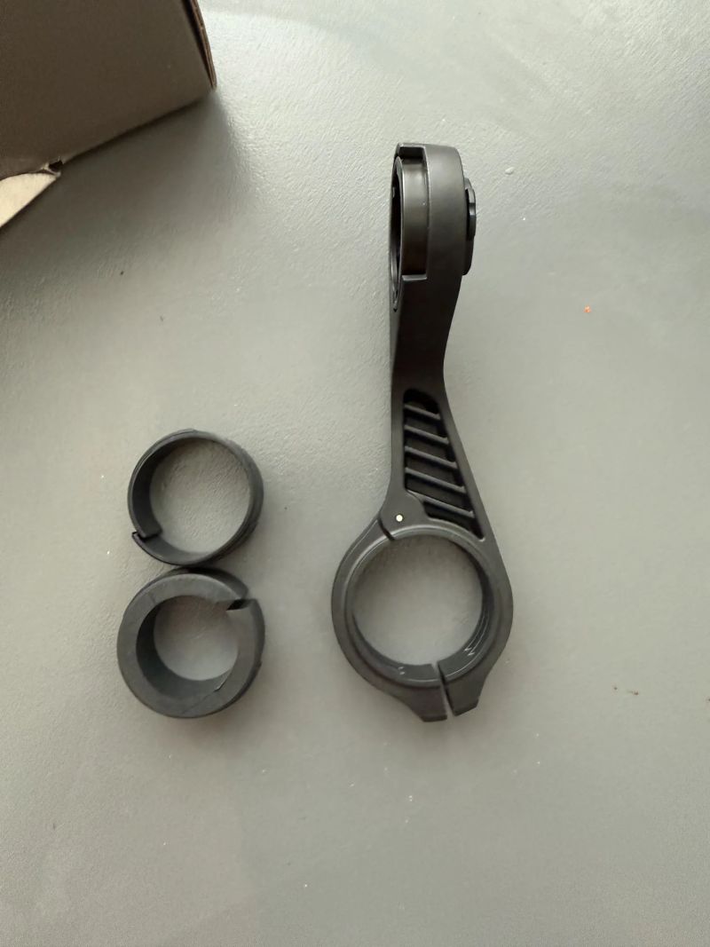 Nový držák na garmin a přední světlo 