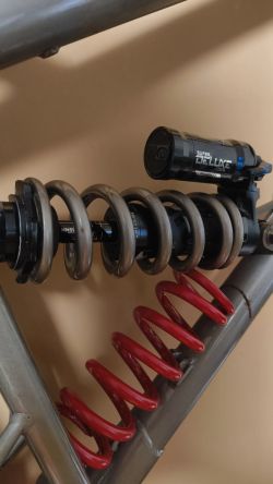 Rockshox Super deluxe coil ultimate + 2 pružiny