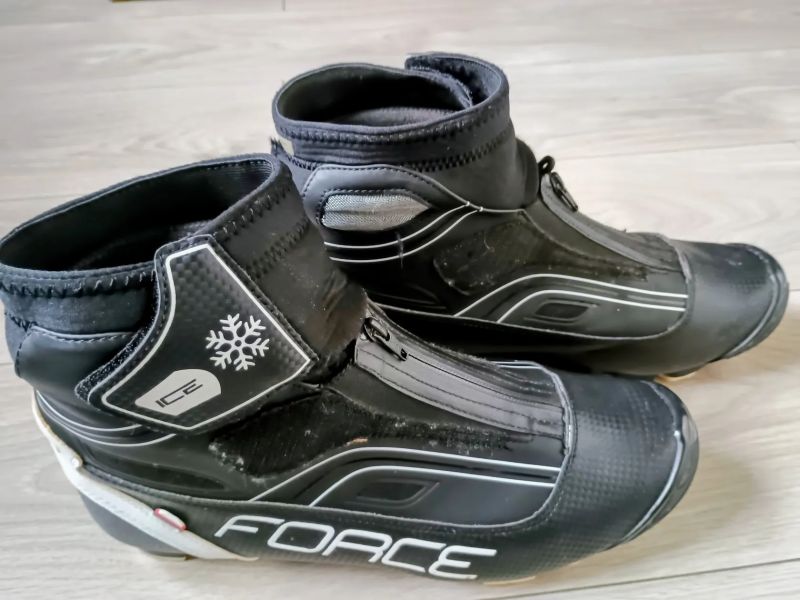 Force + kufry Shimano.