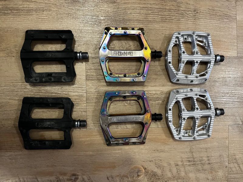 Pedály HOPE, DMR, HT a kazety SRAM X01, GX