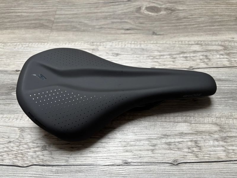 Sedlo Specialized Bridge 143mm