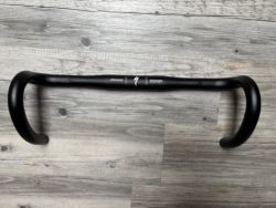 Silniční řídítka Specialized Shallow Drop 42cm