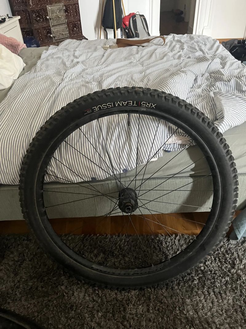 Prodám 2 ráfky bontrager line 30 