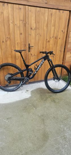 Trek Slash 9.7 2023