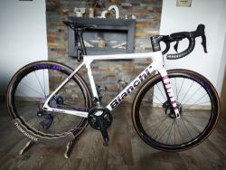 Prodám silniční kolo Bianchi Specialissima 2022 Ultegra Di2, vel.53cm