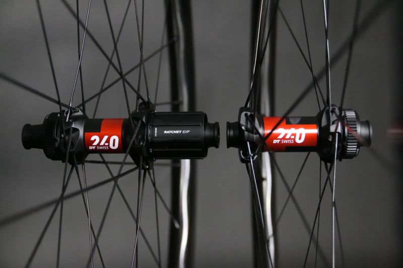 Prodám silniční kolo Bianchi Specialissima 2022 Ultegra Di2, vel.53cm