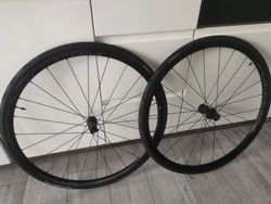 Zapletená kola 28"