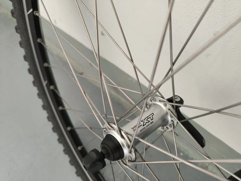 Shimano XT 26 kola obutá 