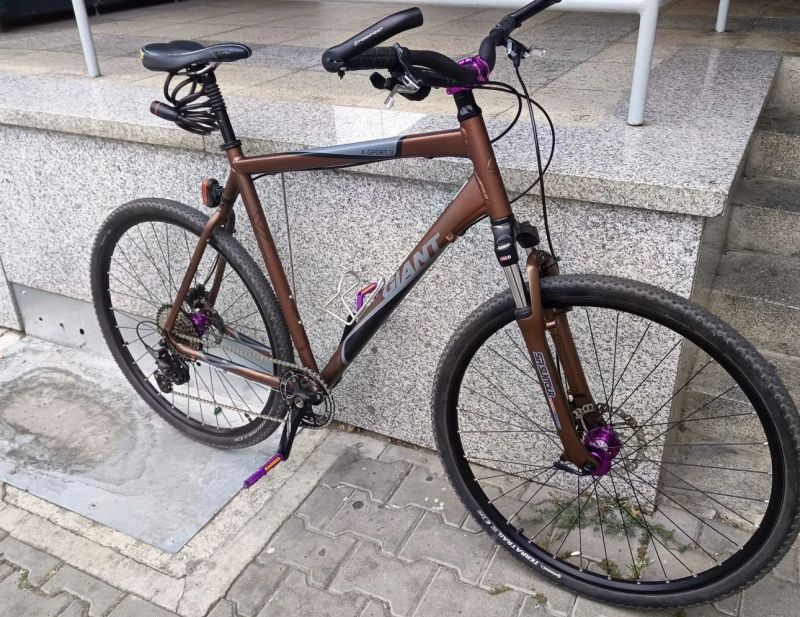 Prodam trekingove kolo Giant ram 23palcu 