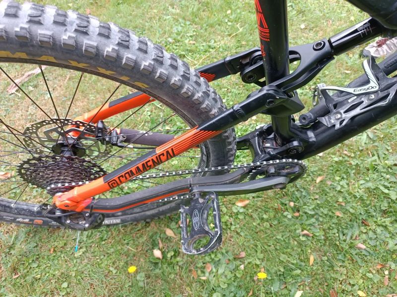 Commencal Meta AM V4 Race