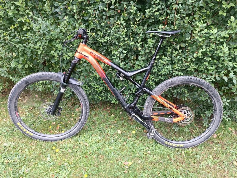 Commencal Meta AM V4 Race