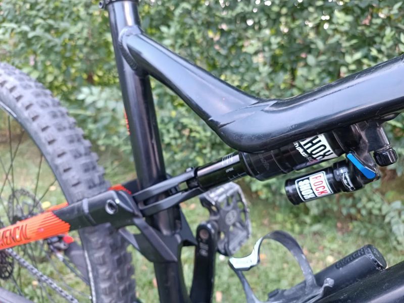Commencal Meta AM V4 Race