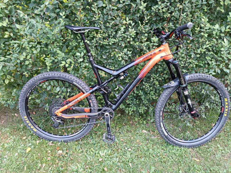 Commencal Meta AM V4 Race