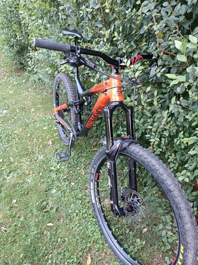 Commencal Meta AM V4 Race