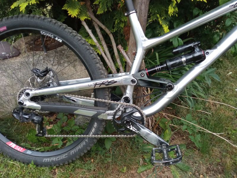 Commencal Furious 2021 vel. M