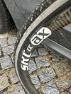 Ultralehká MTB cross country kola EXTRALITE BOOST + AX LIGHTNESS CARBON