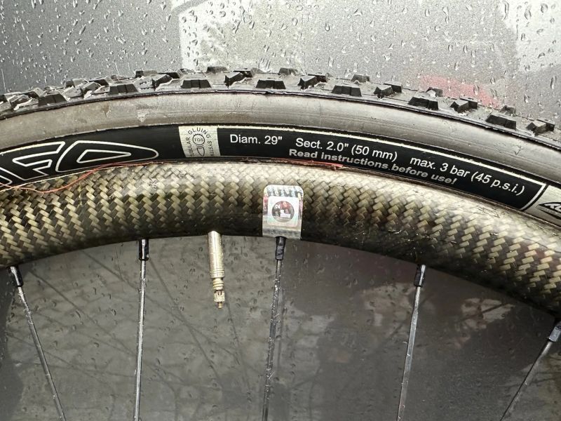Ultralehká MTB cross country kola EXTRALITE BOOST + AX LIGHTNESS CARBON