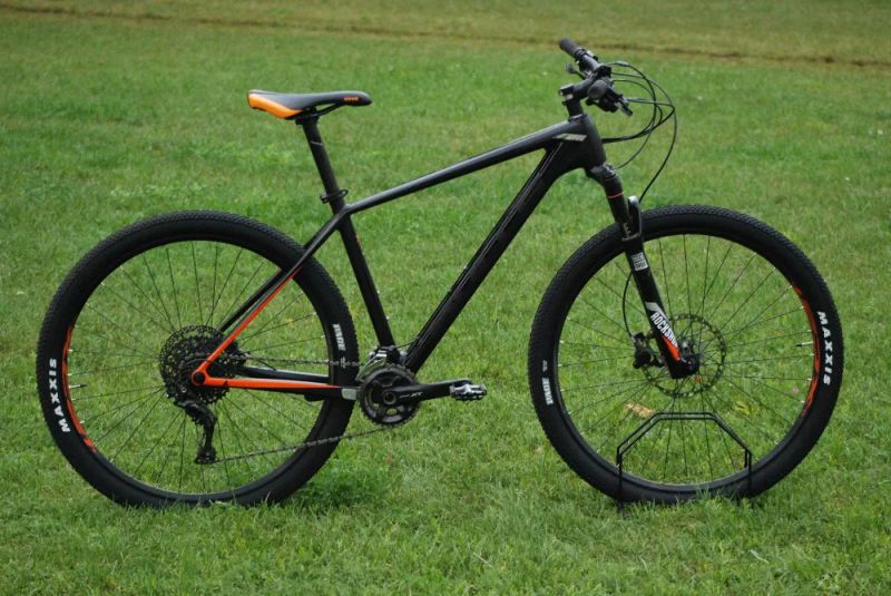 Karbonové kolo Bulls Shimano XT 2x11, Reba