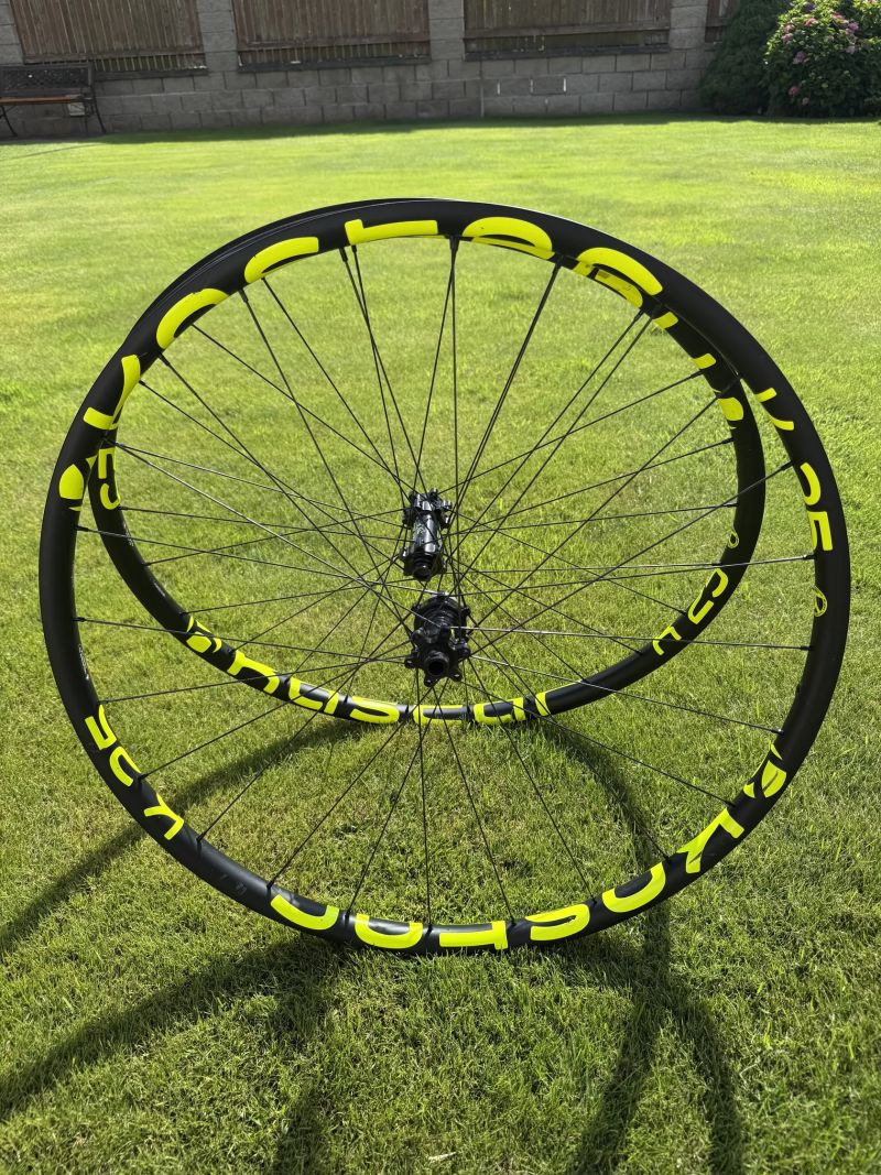 Kastar K25 29" Karbonová MTB kola