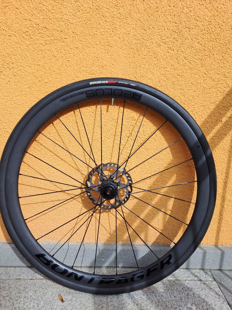 Silniční kolo Bontrager Aeolus Elite 35 TLR pro kotoučové brzdy