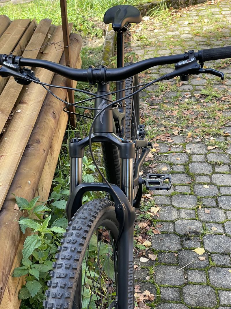 Specialized stumpjumper, velikost S3 = M, Sram Rockshox, pěkný stav