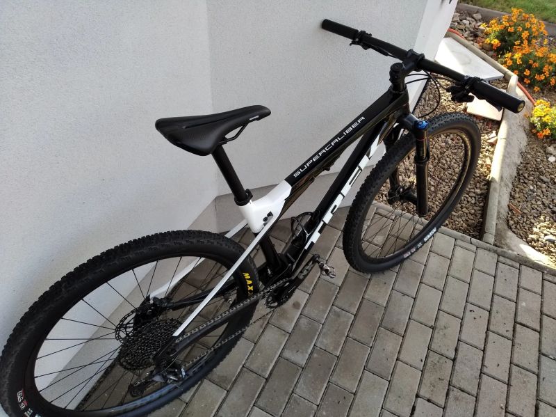 Trek Supercaliber 9.7 karbon rám/karbon kola.Jako NOVÝ!