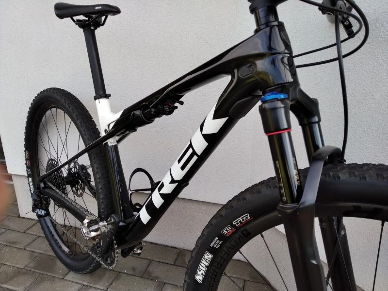 Trek Supercaliber 9.7 karbon rám/karbon kola.Jako NOVÝ!