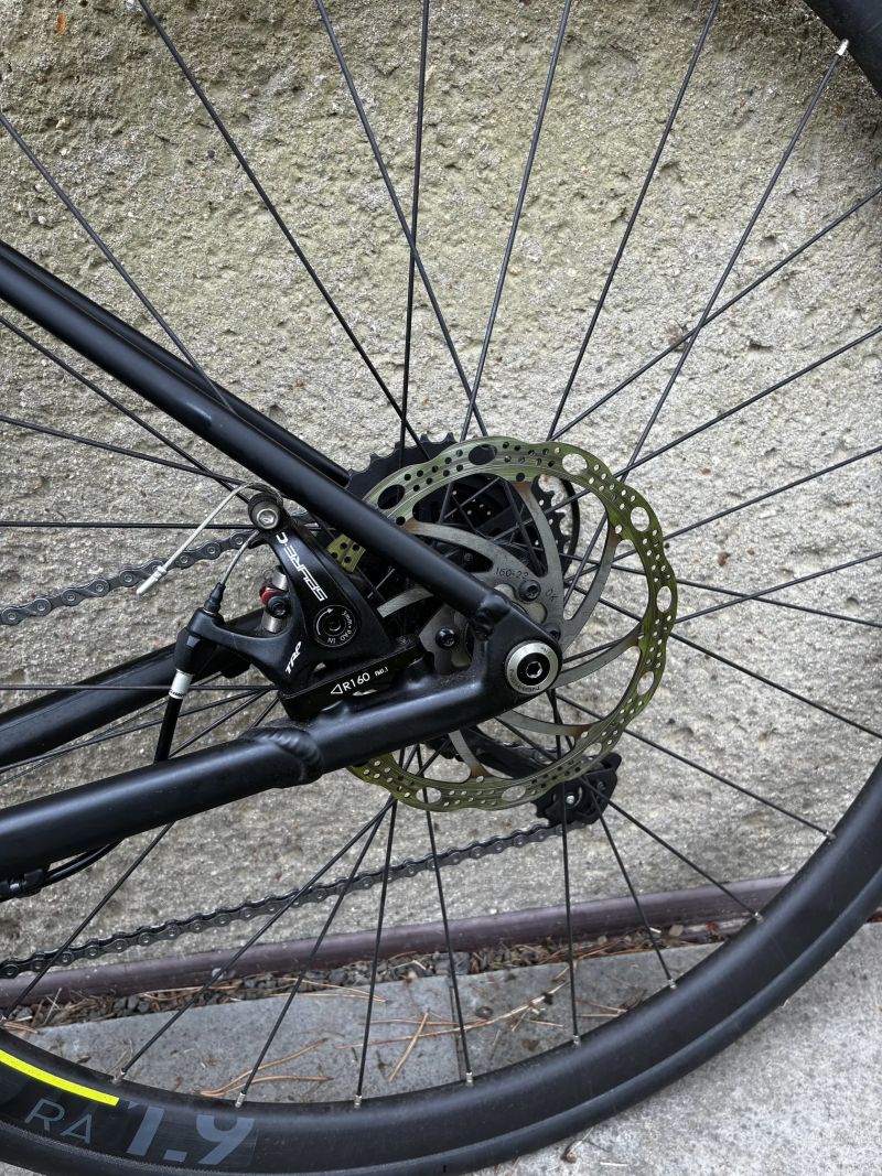 Cube ATTAIN PRO 2021 black ́n ́flashyellow
