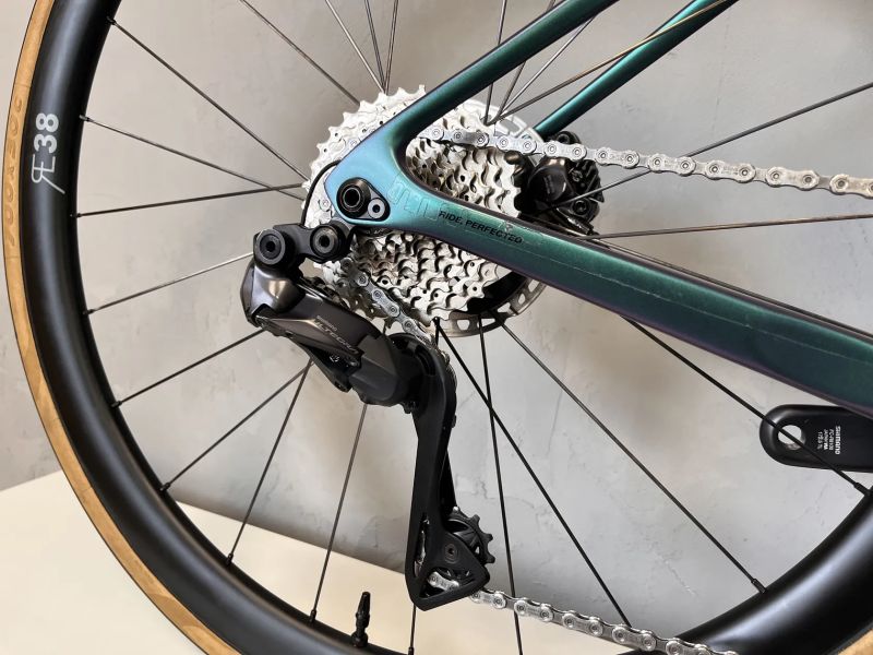 Basso Diamante SV, Shimano Ultegra Di2, vel. 48