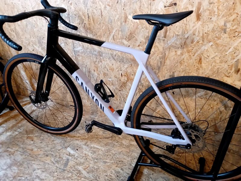 Canyon GRAIL CF SL, velikost rámu L 
