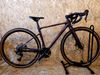 Cube Nuroad RACE rubyred´n´gloss 2025 velikost rámu XS