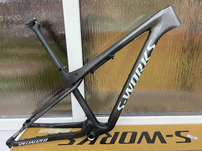 SPECIALIZED S-Works Epic World Cup Satin Smoke Granite / Metallic White Silver