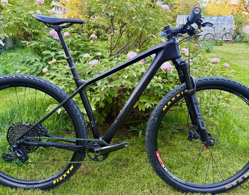 Skvělé závodní karbonové ultra lehké kolo OG Evkin, 29",M rám 