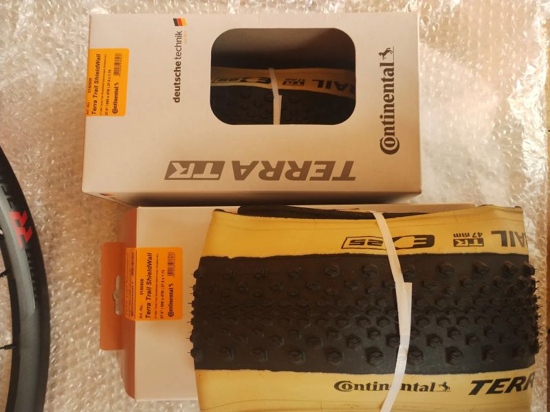 Fulcrum rapid red 300, 650b, XDr, 12x100/12x142..pláště Conti Terra 650x47B