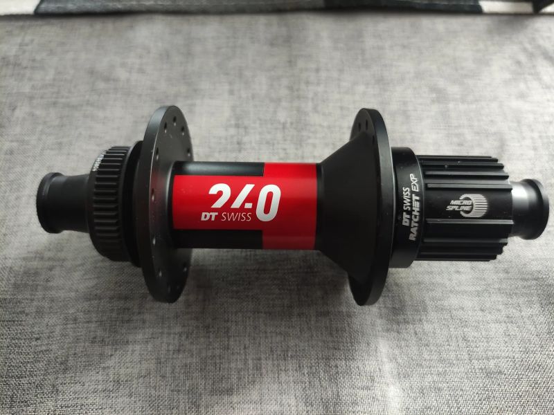 DT Swiss 240 EXP Ořech Microspline 