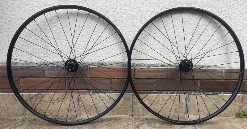 Sada zapletených kol Notubes ZTR Rapid 25, 29", pevná osa (non boost) 