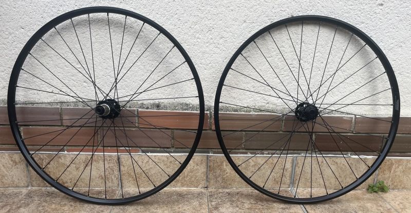 Sada zapletených kol Notubes ZTR Rapid 25, 29", pevná osa (non boost) 
