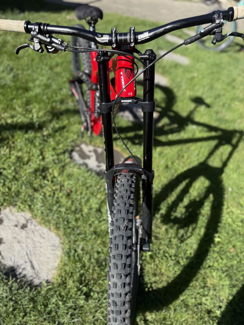 Trek E2 session 9.9 M