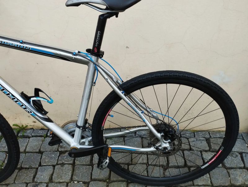 trekingové kolo Author Mission 28", rám 20", DEORE LX, po servisu, pro výšku 175-185cm