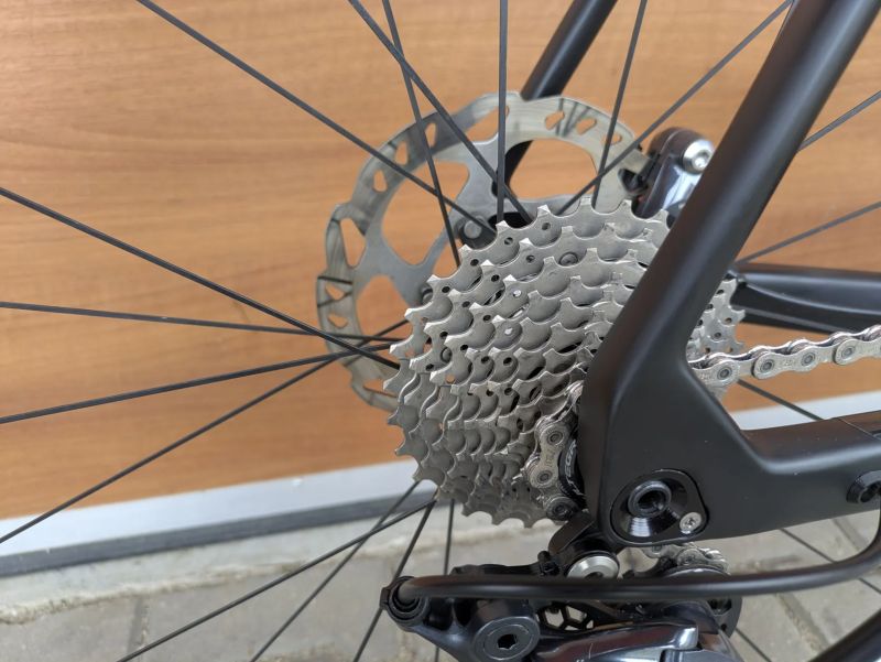 Karbonové silniční kolo, Ultegra, Karbon 40mm záplety