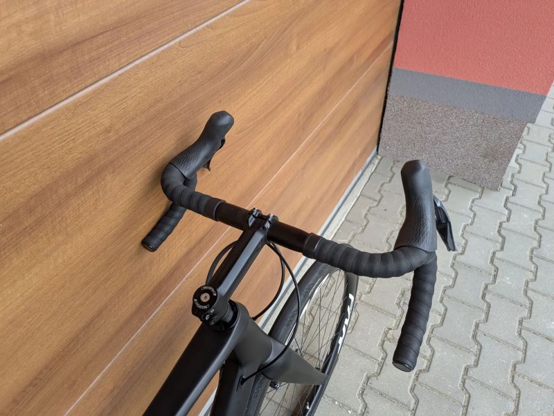 Karbonové silniční kolo, Ultegra, Karbon 40mm záplety