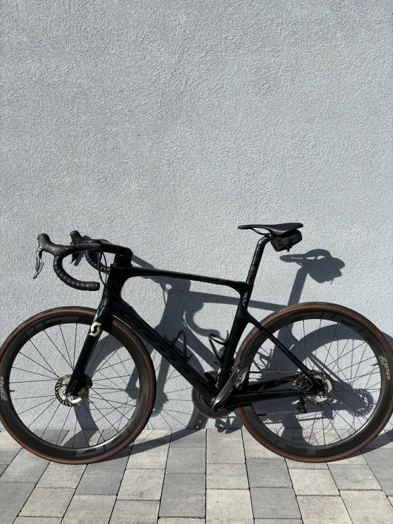 Silniční kolo SCOTT Foil RC 10 Di2 Ultegra