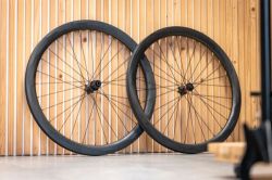 Zapletená kola Nextie OCEAN 45G / DTswiss 240 - GRAVEL - 1415 g