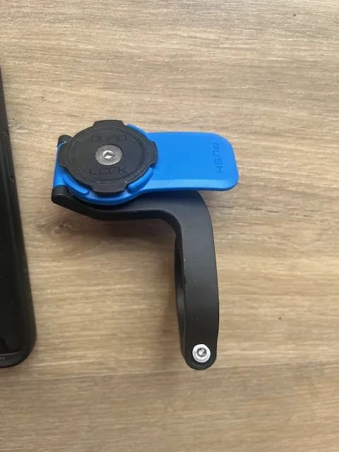 Quad Lock iPhone 13 mini + držák na kolo / světlo